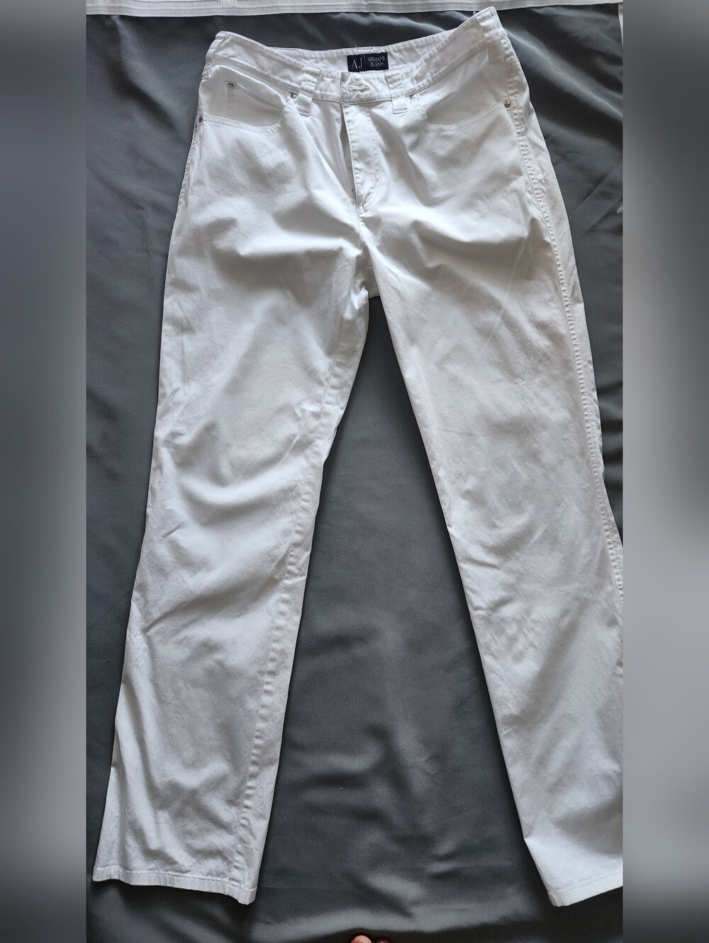 ARMANI JEANS Classic White Straight Leg Denim Pants - Size 29 / Premium Designer